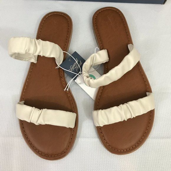 Women's Willow Bone Two Band Scrunched Sandals - Universal Thread - Picture 5 of 11